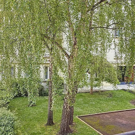 Apartment Spacious 2-room Near Nation *
