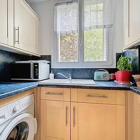 Spacious 2-room Near Nation * Paris