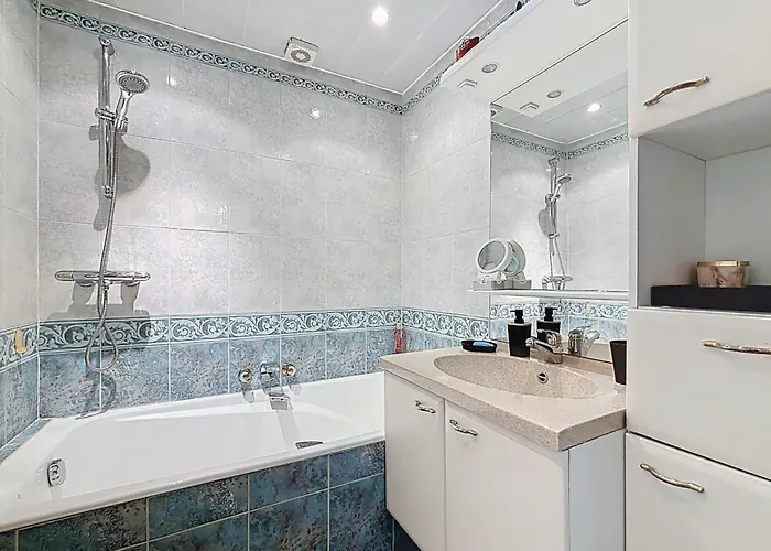 Διαμέρισμα Spacious 2-room Near Nation *